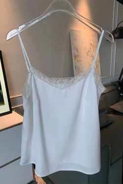 White Satin Camisole for Women, Loose Fit Inner Layer, Spring 2025 Fashion, Elegant White Peach Pudding Style