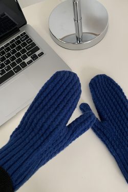 Winter Women's Cute Japanese-Style Fingerless Knitted Cycling Gloves - Warm & Cold-Resistant Fashion Accessory