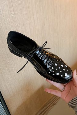 Women's Black Lambskin Lace-Up Flat Derby Brogue Loafers - Spring/Summer Fashion Essentials