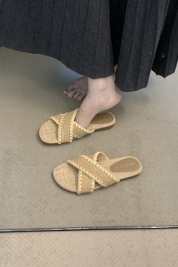 Women's Cross-Design Flat Sandals - Slip-On Summer Slippers, Non-Slip Style, Perfect for Skirts and Casual Outfits