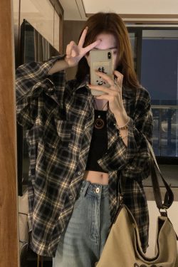 Women's Early Spring American Retro Long Sleeve Plaid Shirt - Trendy Mid-Length Jacket for Petite Sizes in Spring and Autumn