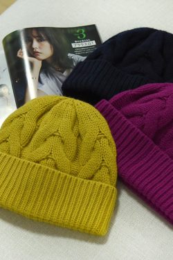 Women's Heavyweight Wool Cashmere Cable Knit Hat - Warm Winter Knitted Beanie for Cozy Style