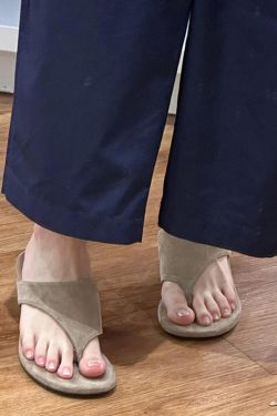 Women's Khaki High-Heeled Flip-Flops - Retro Suede Thong Design, Chunky Heel Summer Sandals