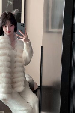 Women's Loose White Knitted Cardigan with Real Fox Fur Collar - Thick Winter Sweater Jacket