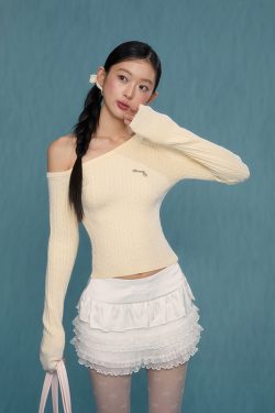 Women's Off-Shoulder Black Sweater - Stylish Knitted Long Sleeve Top for Spring & Autumn 2024, Trendy Fashion Essential
