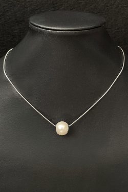Women's Pearl Necklace, 2025 French Light Luxury Clavicle Chain, High-End Niche Design, Elegant Statement Jewelry