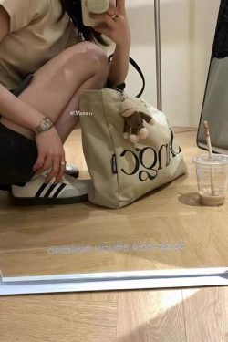 Women's Retro Classic Casual Flat Sneakers - Versatile Sports Shoes in Trendy Ins Style for 2025