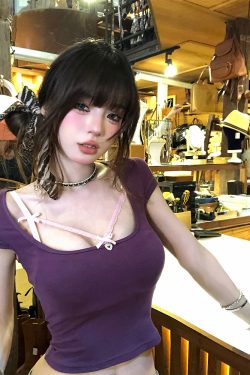 Women's Sexy Off-Shoulder Backless Short Sleeve T-Shirt - Summer Slim Fit Flattering Red Top - Trendy Y2K Style