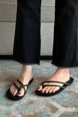 Women's Sheepskin Flip-Flops, Woven Strap Thong Sandals for Summer 2025, Flat French Style, Trendy Niche Design
