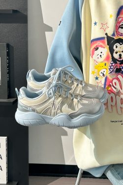 Women's Silver Retro Hiking Shoes - Soft Sole Mesh, Breathable Outdoor Dad Shoes, Korean Style Ugly Cute Footwear