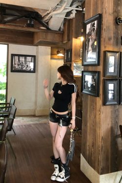 Women's Slim Fit Pink Cat Lace Embroidery T-Shirt - Summer Short Sleeve Waist-Defining Top for Hot Girls, Y2K Style