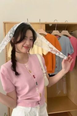 Women's Slim Fit Round Neck Short Sleeve Knitted Cardigan - Stylish Summer T-Shirt Top for a Youthful Look