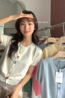 Women's Slim Fit Round Neck Short Sleeve Knitted Cardigan - Stylish Summer T-Shirt Top for a Youthful Look