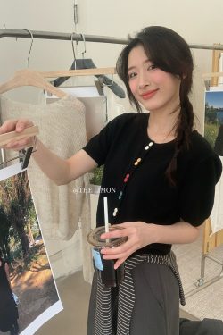 Women's Slim Fit Round Neck Short Sleeve Knitted Cardigan - Stylish Summer T-Shirt Top for a Youthful Look