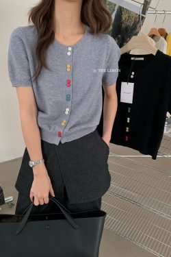 Women's Slim Fit Round Neck Short Sleeve Knitted Cardigan - Stylish Summer T-Shirt Top for a Youthful Look