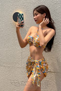 Women's Strapless Bikini Three-Piece Set for Small Chest - Perfect for Beach Vacations and Hot Spring Swimming