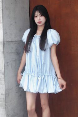 Women’s Summer Short Sleeve Dress with Square Neckline, Blue Puff Sleeves, American Design, Casual Mini Dress for 90s Vibe