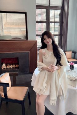 Women's White Alpaca Wool Knitted Cardigan Coat - Warm Autumn Winter Cloak Shawl for Cozy Layering