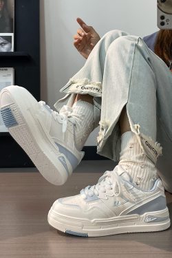 Women's White Thick-Soled Sneakers for Autumn - Versatile Niche Design, Student Style, Hong Kong Inspired Fashion Shoes