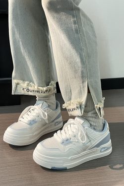 Women's White Thick-Soled Sneakers for Autumn - Versatile Niche Design, Student Style, Hong Kong Inspired Fashion Shoes