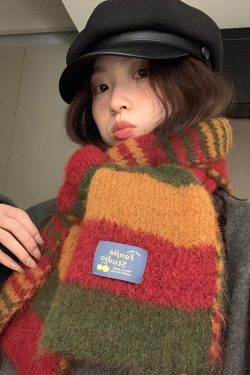 Women's Wool Scarf - High-End Warm Neck Gaiter for Autumn/Winter 2024 in Festive Christmas Red, Cozy Style for Seasonal Elegance