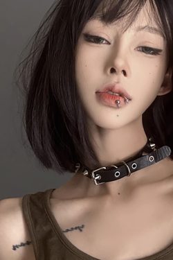 Y2K Gothic Punk Layered Clavicle Chain Necklace - Cross Choker Sweater Accessory for Edgy Style