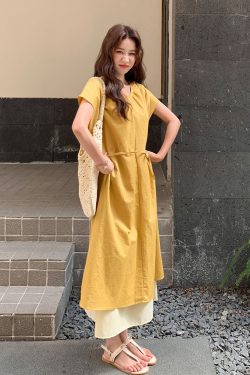 Yellow Color-Blocked V-Neck A-Line Dress for Women – 2025 Summer Japanese Style High-End Artistic Temperament