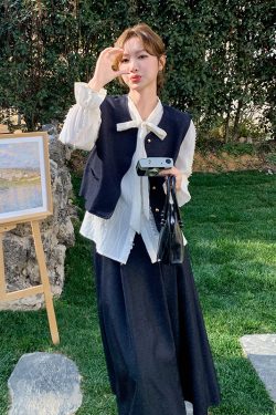 Youthful Spring Outfit Set: Vest, Skirt & Shirt for a Chic Casual Look - Stylish Fashion for Effortless Everyday Wear