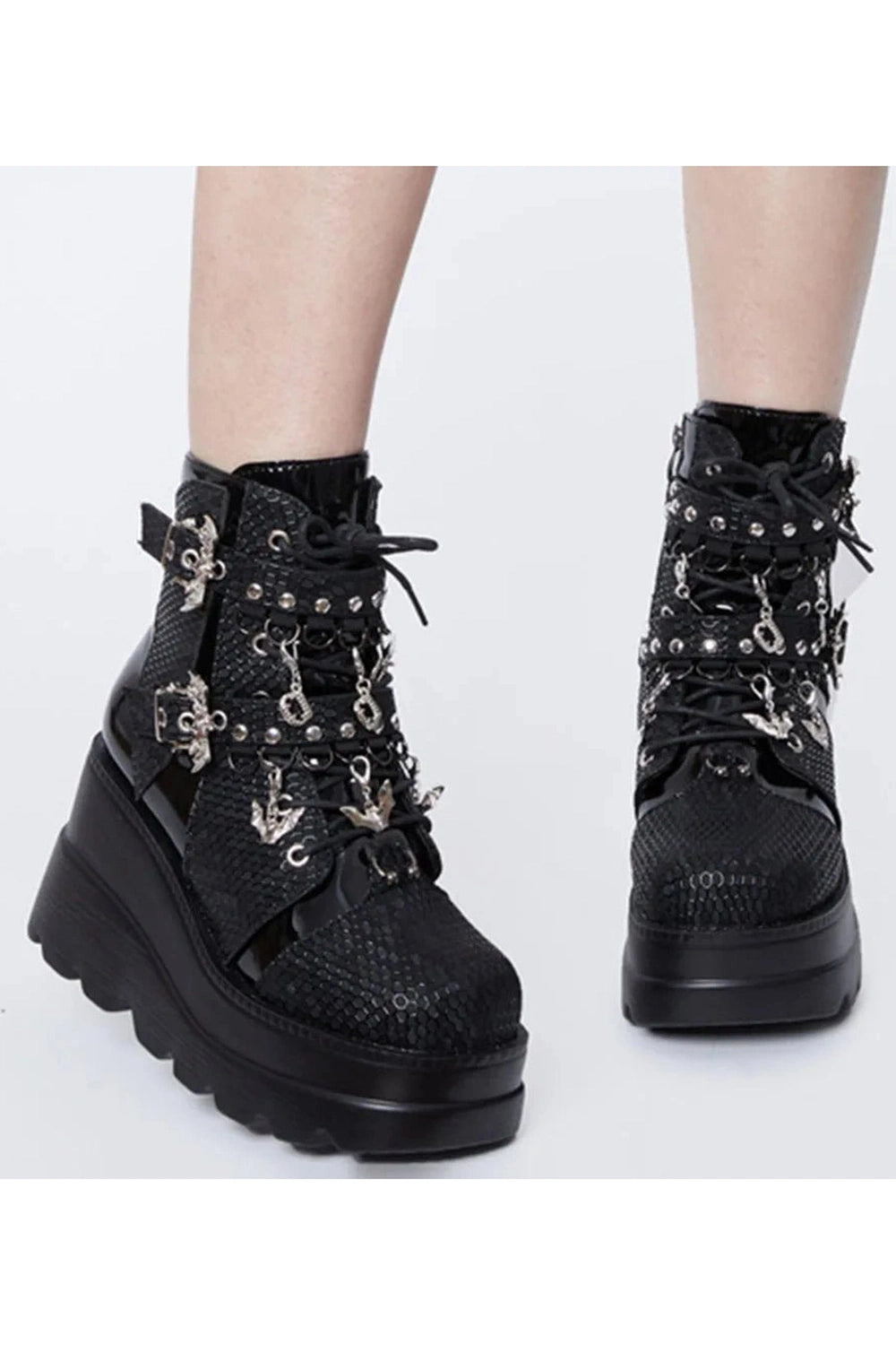 New Style Trends - Alt Comfy Ankle Boots - Outfit Ideas