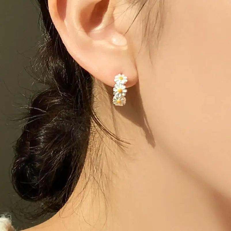 New Style Trends - Daisy Chain Mood Aesthetic Earrings - Outfit Ideas