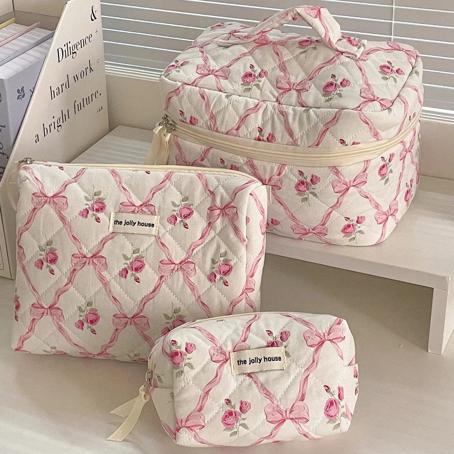 New Style Trends - Retro Bow Bloom Coquette Makeup Bags - Outfit Ideas