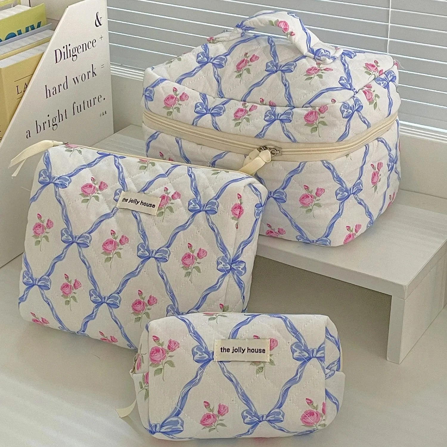New Style Trends - Retro Bow Bloom Coquette Makeup Bags - Outfit Ideas