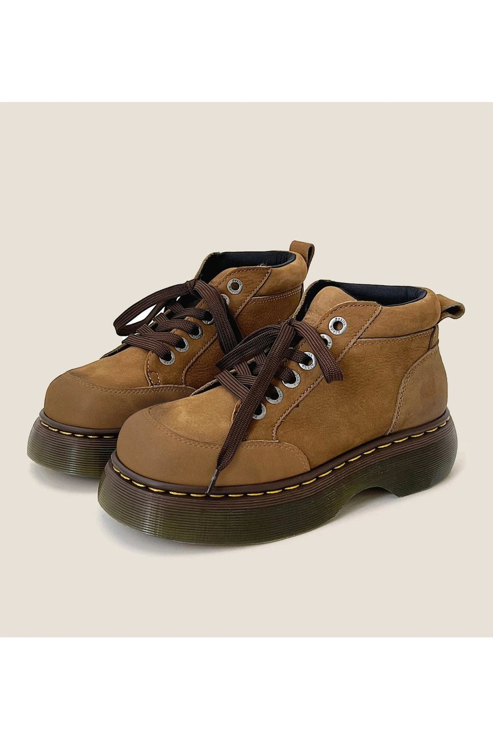 New Style Trends - Retro Chunky Brown Leather Lace-Up Boots - Outfit Ideas