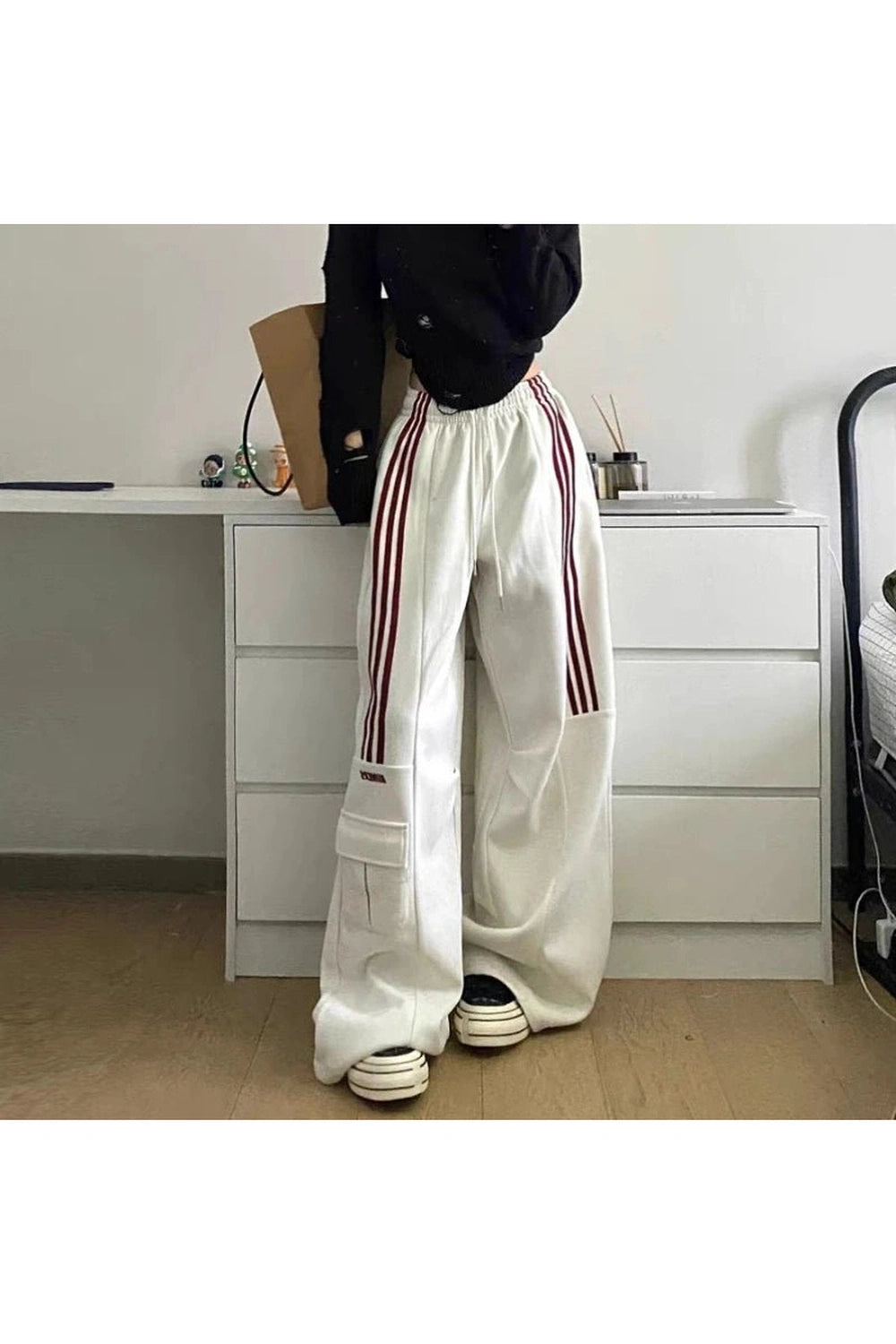 New Style Trends - Striped Cargo Spring Pants - Outfit Ideas