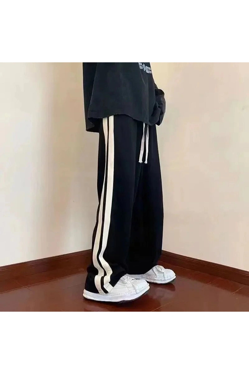 New Style Trends - Striped Wide Leg Pocket Pants - Outfit Ideas