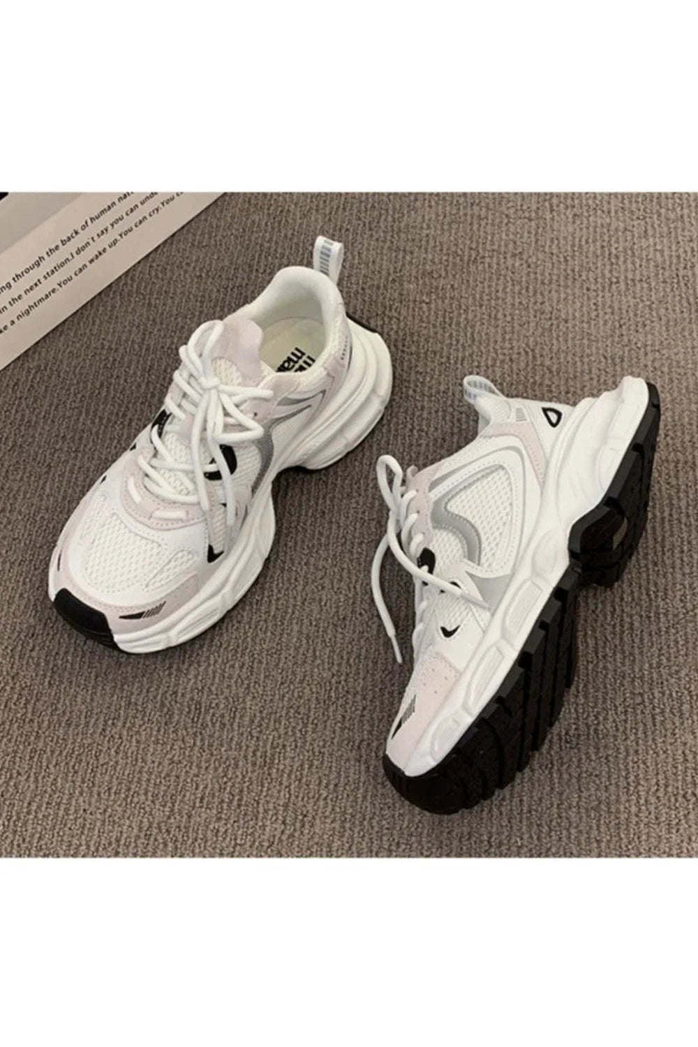 New Style Trends - Y2k Chunky Casual Sneakers - Outfit Ideas
