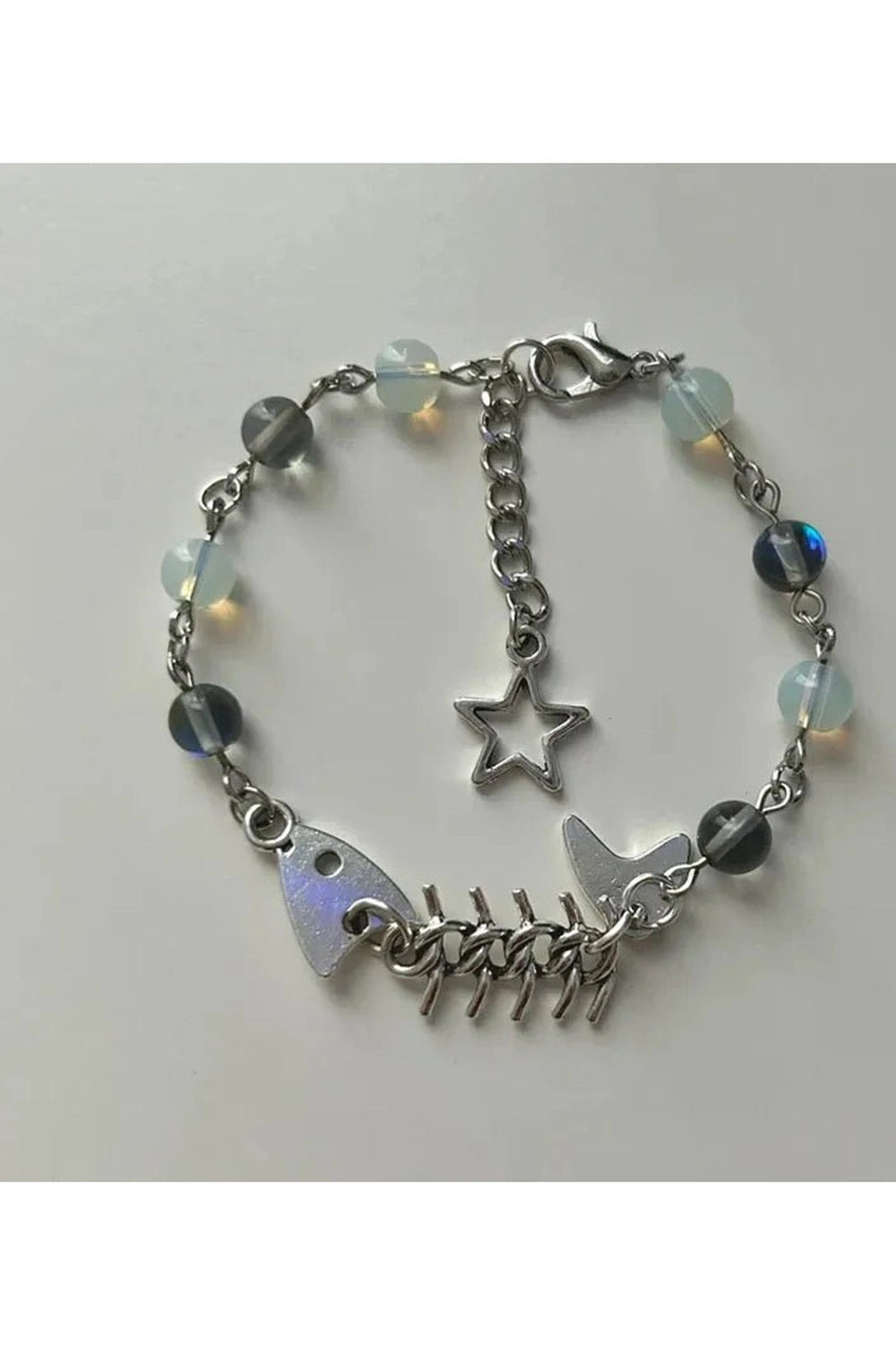 New Style Trends - Y2k Fish Bracelet - Outfit Ideas