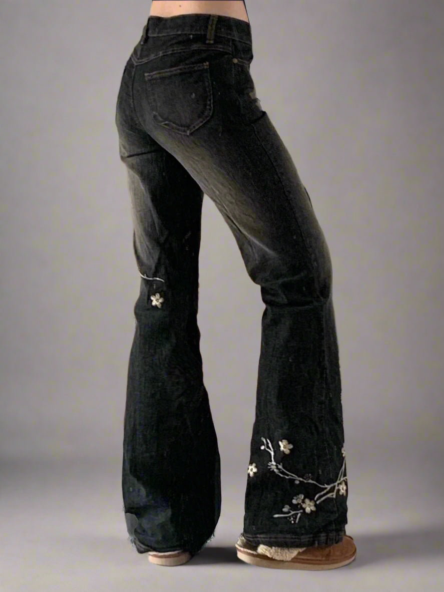 New Style Trends - Y2k Floral Embroidered Flare Jeans - Outfit Ideas