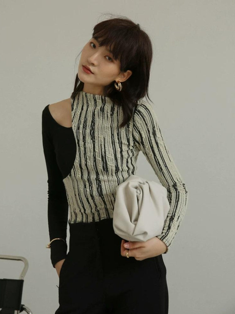 Style Core Aesthetics, New Style Trends - Cut Out Shoulder Patch Top
