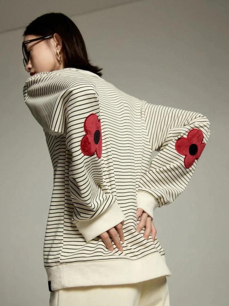 Style Core Aesthetics, New Style Trends - Daisy Embroidered Striped Sweatshirt