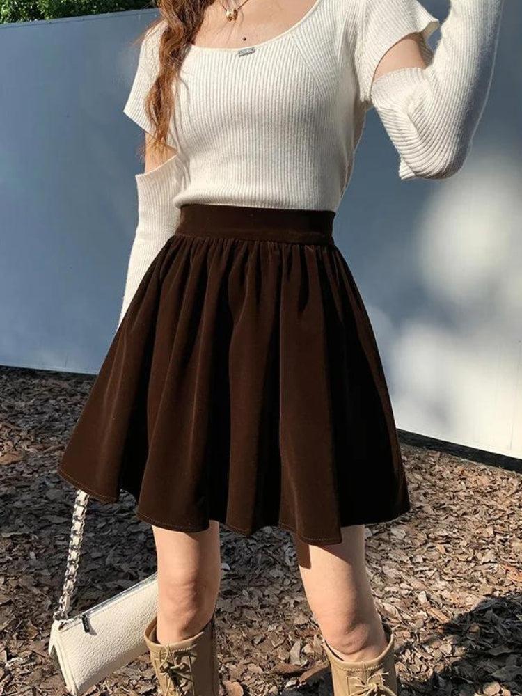 Style Core Aesthetics, New Style Trends - Dark Academia Velvet Mini Skirt