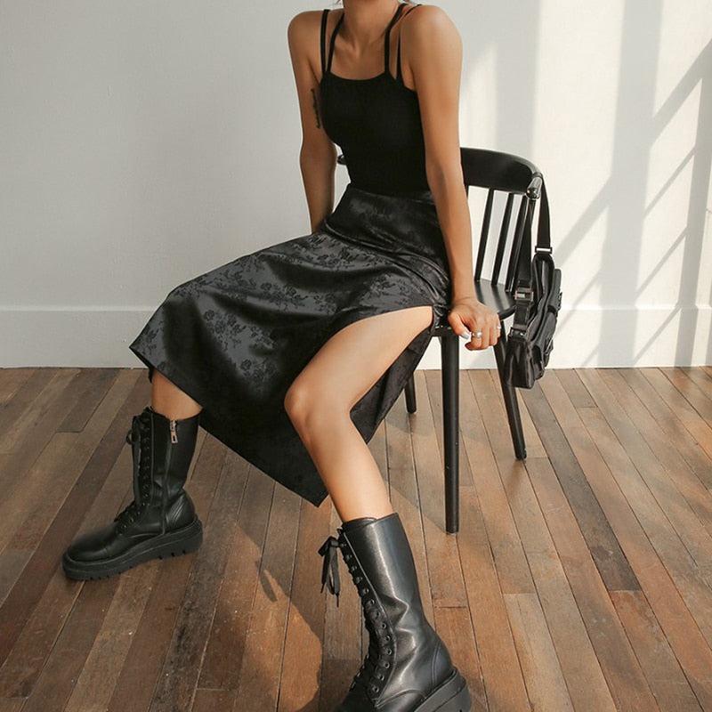 Style Core Aesthetics, New Style Trends - Dark Floral Side Slit Midi Skirt
