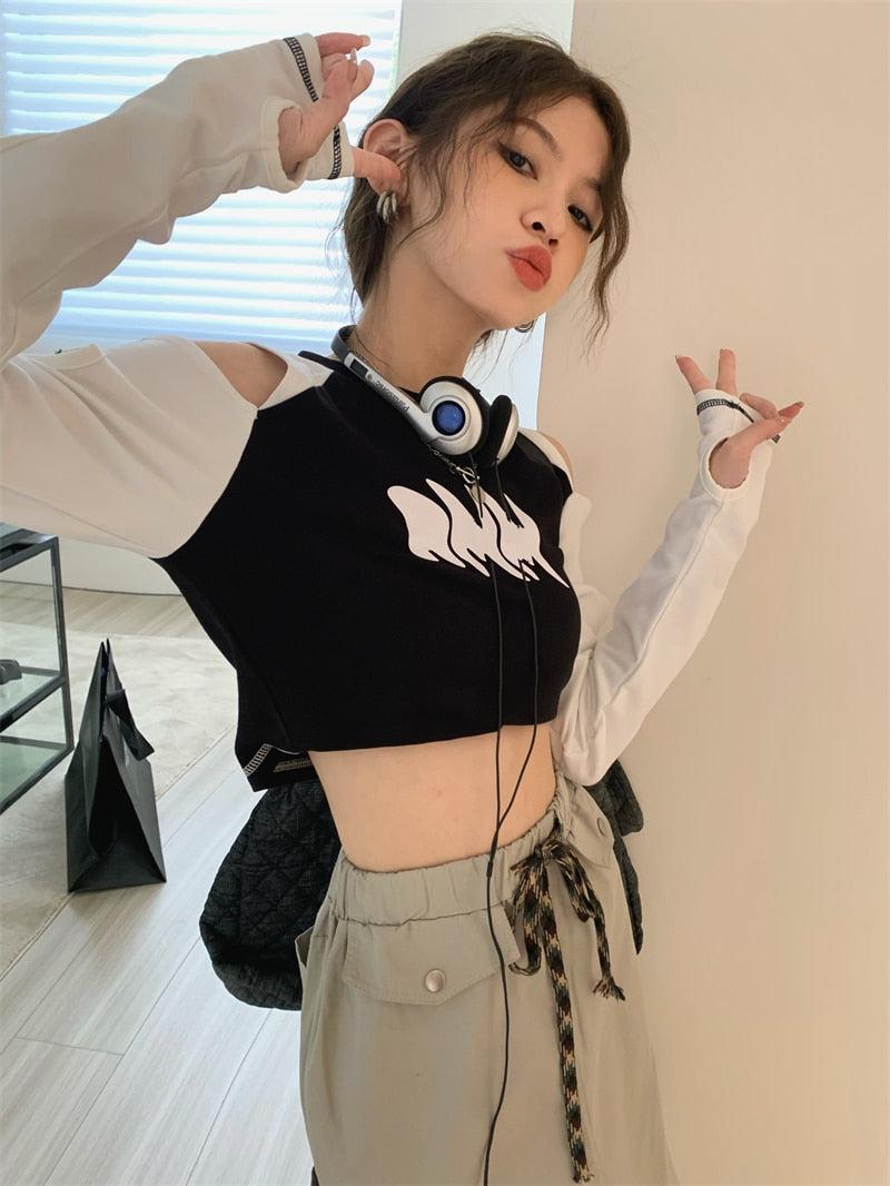 Style Core Aesthetics, New Style Trends - Grunge Cut-Out Crop Top
