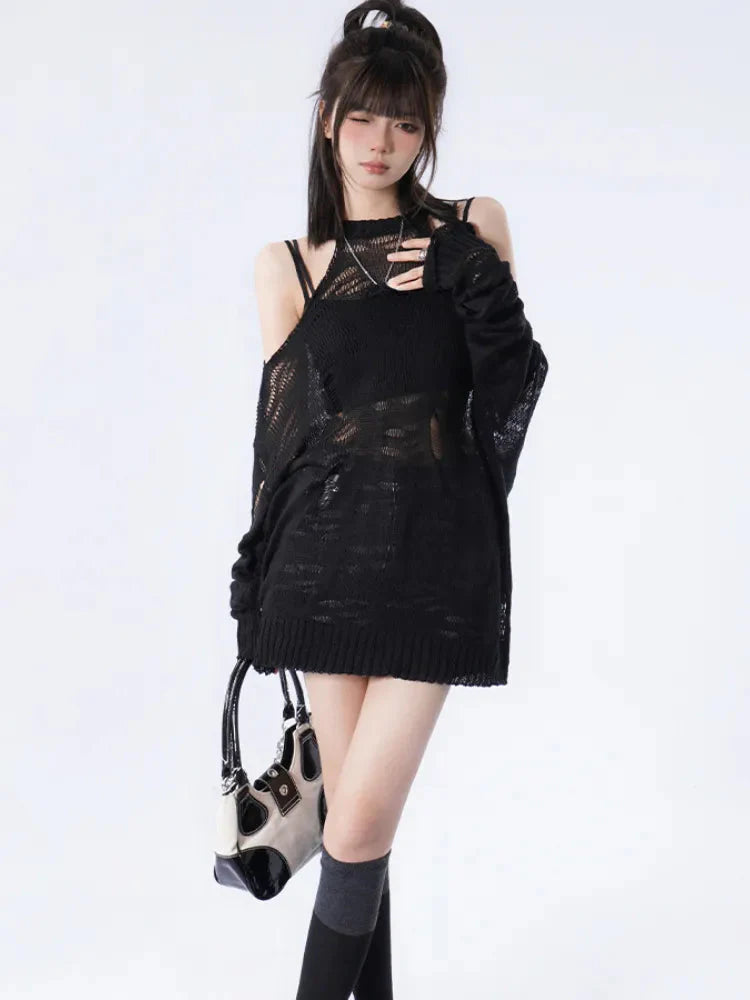 Style Core Aesthetics, New Style Trends - Grunge Distressed Cut-Out Fine Knitted Sweater