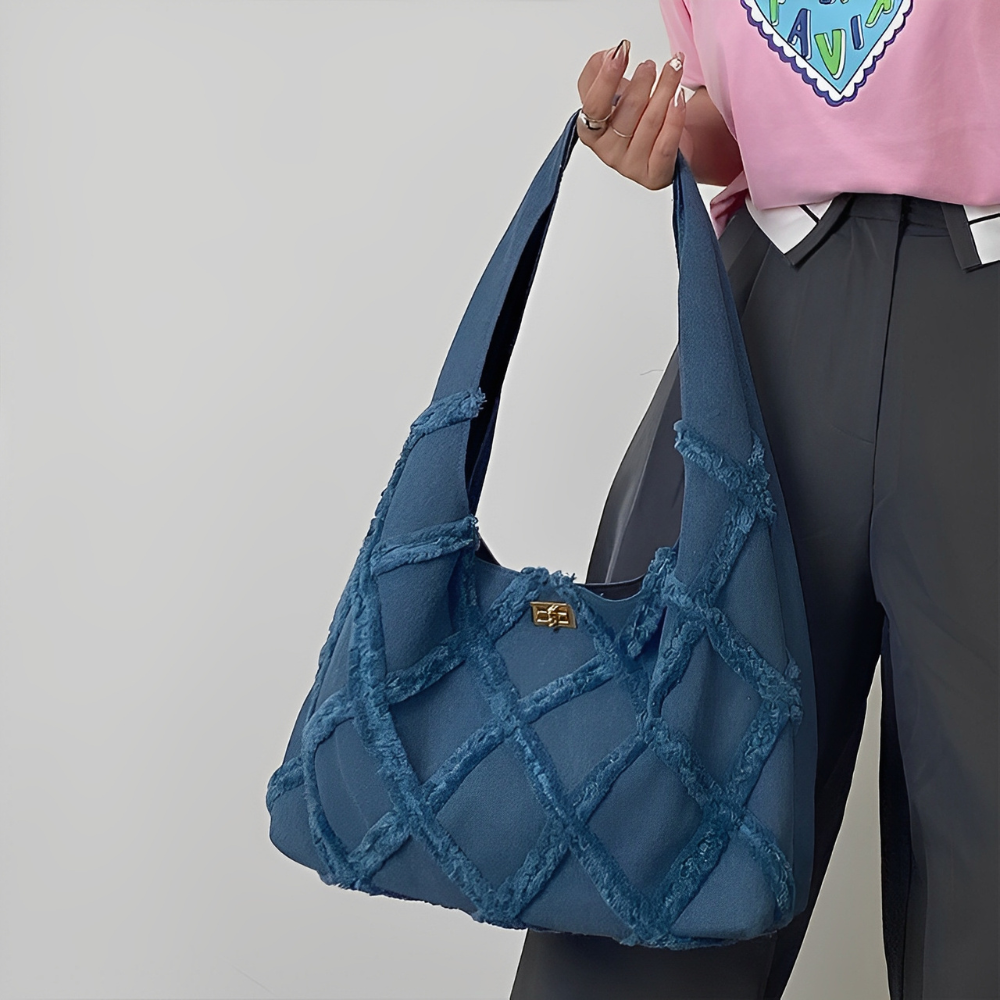 Style Core Aesthetics, New Style Trends - Hanae | Sac hobo denim