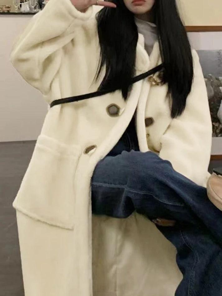 Style Core Aesthetics, New Style Trends - Horn Button lambswool Hooded Jacket