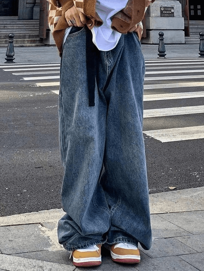 Style Core Aesthetics, New Style Trends - Jean boyfriend bleu délavé à ceinture