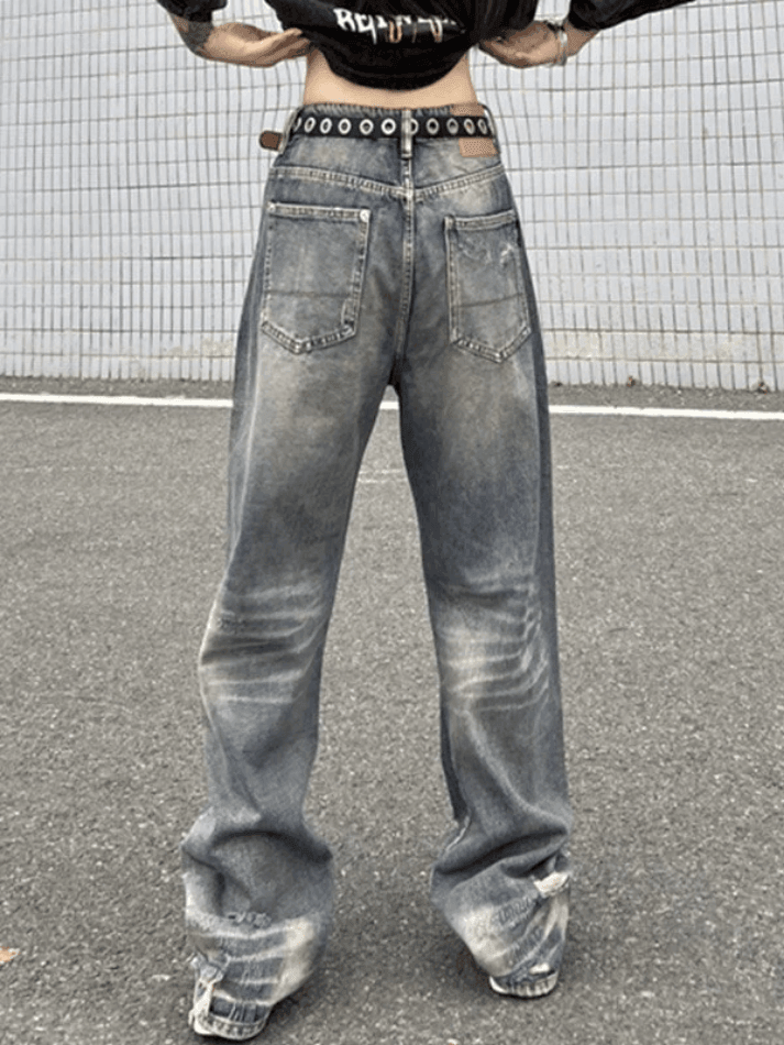 Style Core Aesthetics, New Style Trends - Jean déchiré coupe boyfriend délavé et effiloché