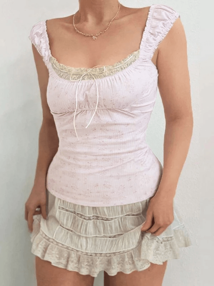 Style Core Aesthetics, New Style Trends - Lace Paneled Floral Cropped Tank Top