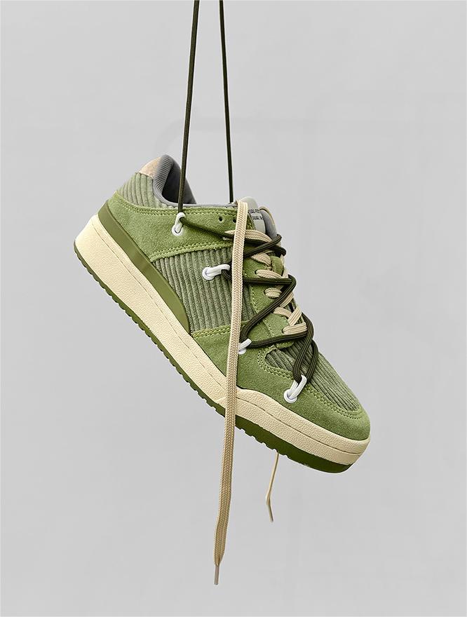 Style Core Aesthetics, New Style Trends - 'Lined' Shoes